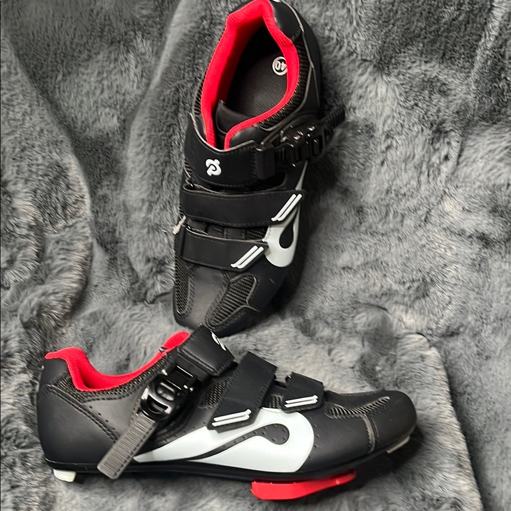 Peloton Black and Red Cycling Shoes EU size 40 US size 9